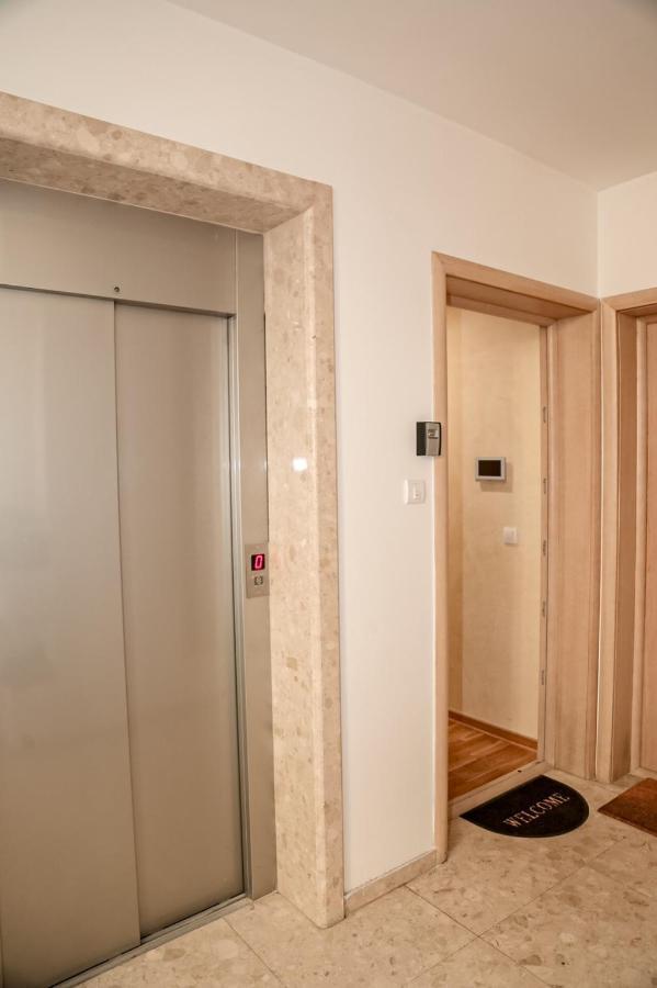 Miha Apartment Belgrado Buitenkant foto