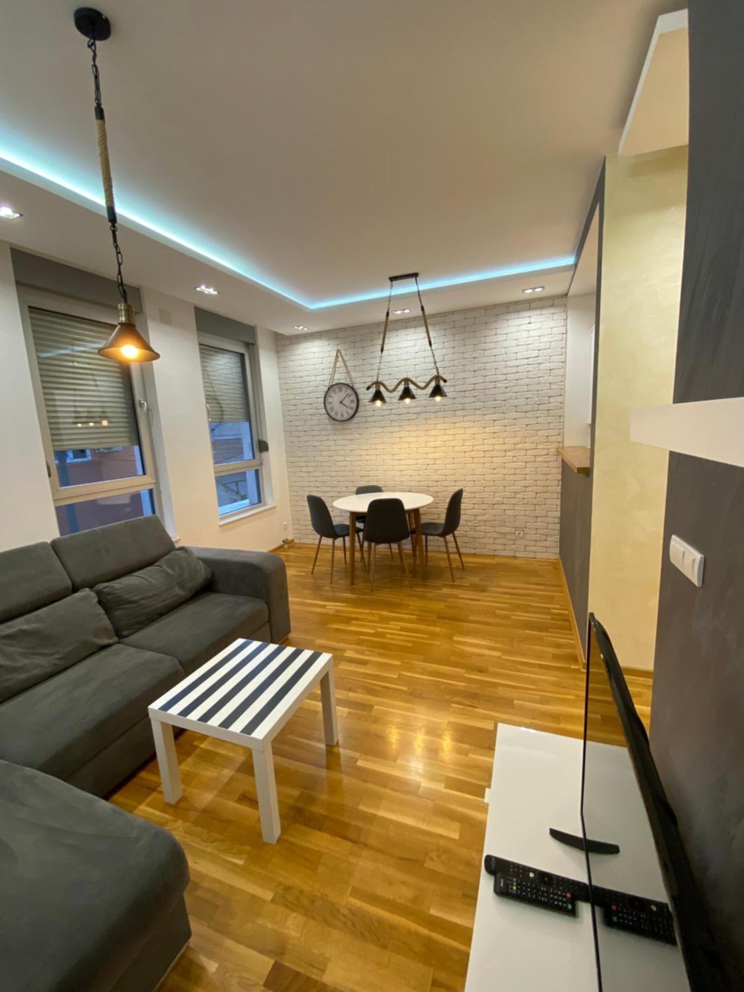 Miha Apartment Belgrado Buitenkant foto